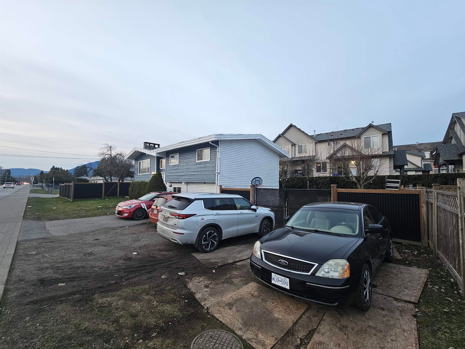 Listing photo 5