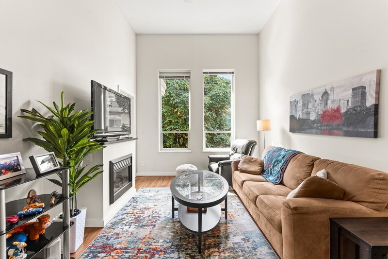 402 - 245 Ross Drive
