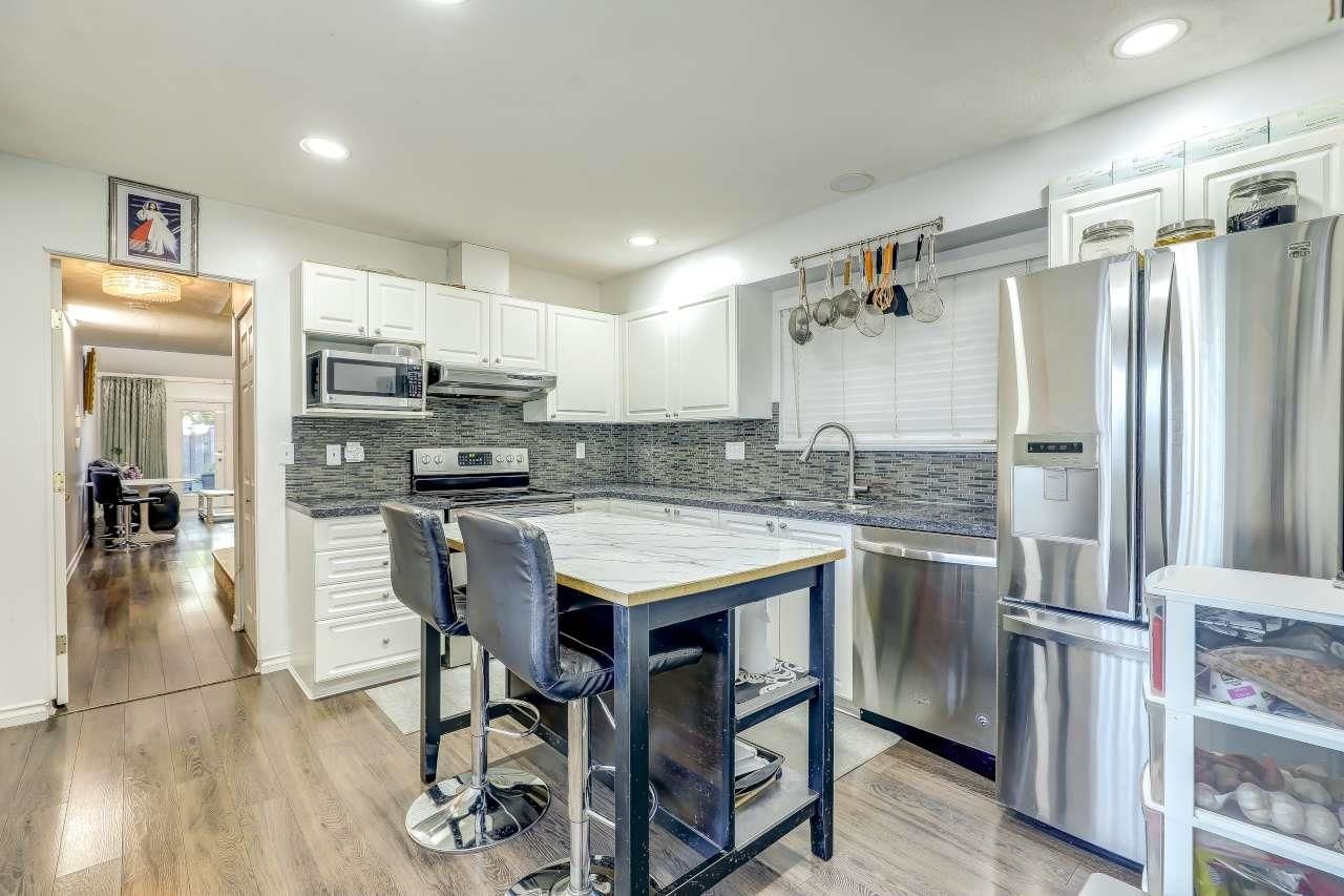 Listing Image 16