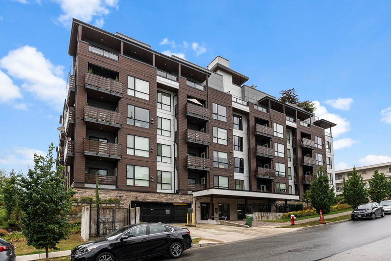 405 - 11703 Fraser Street