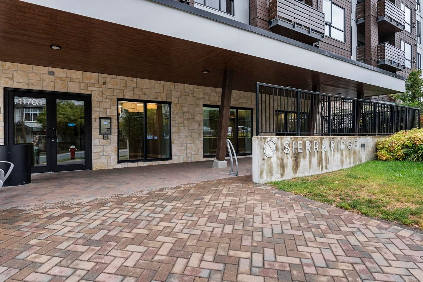 Listing Image 33