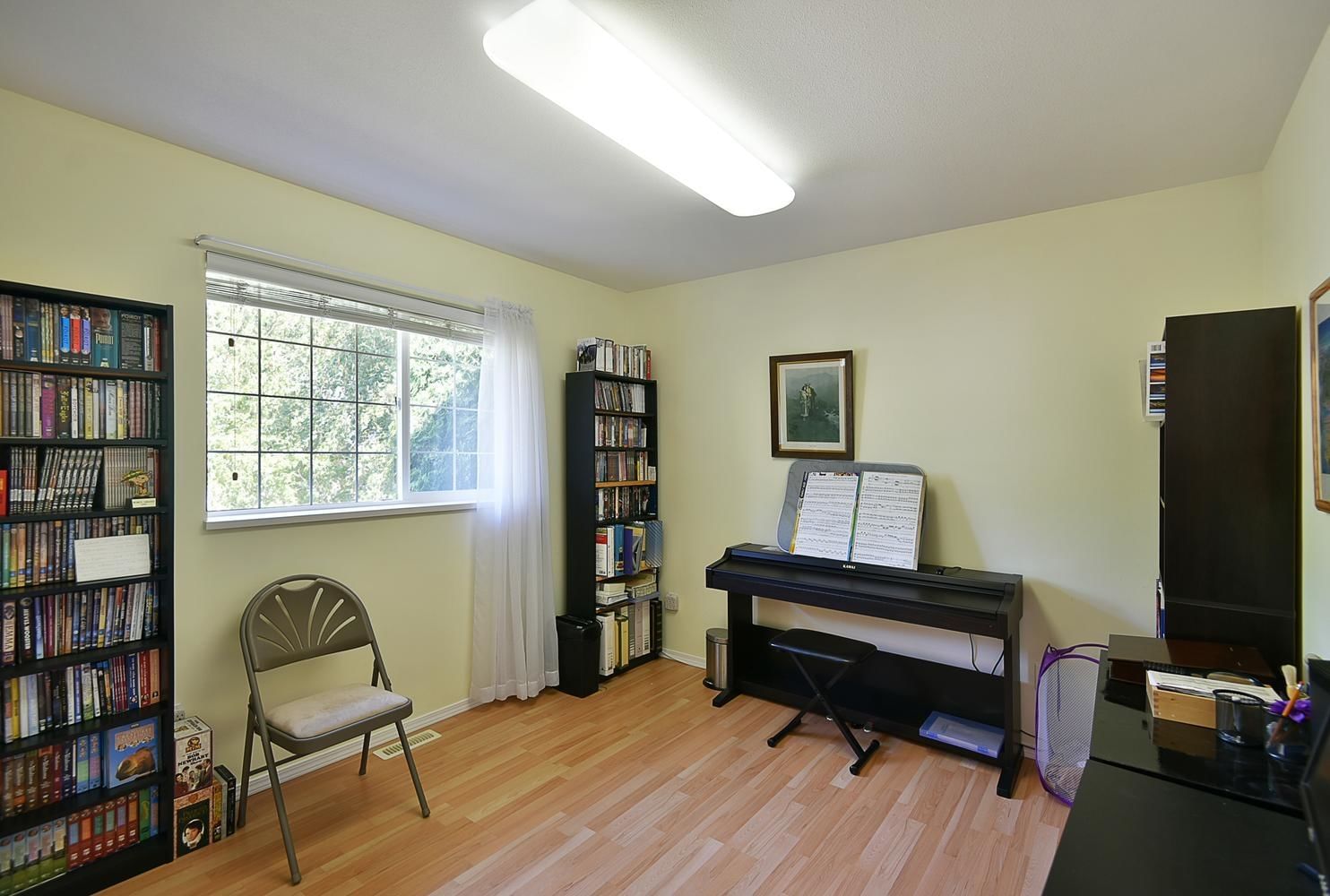 Listing Image 17