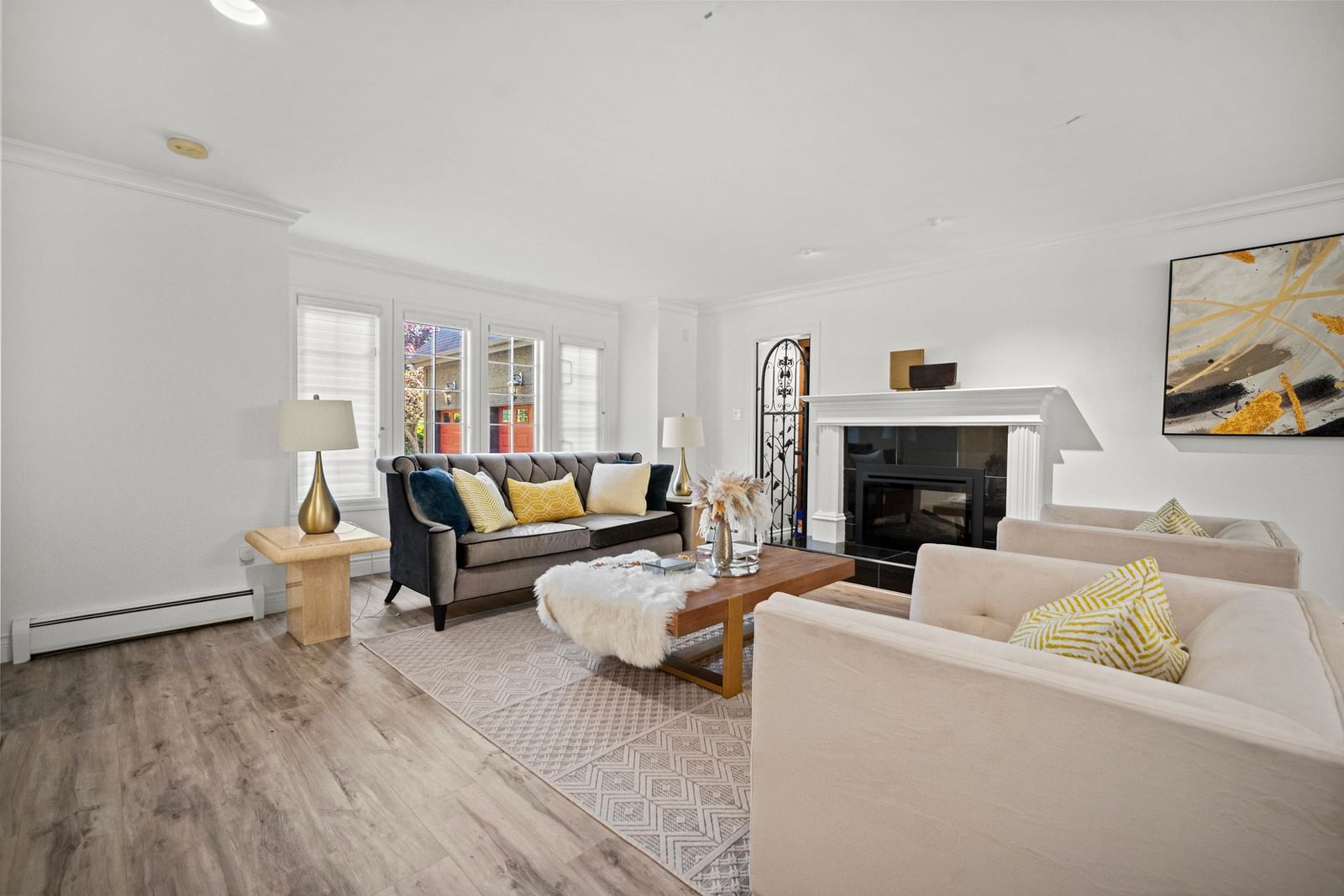 Listing Image 12