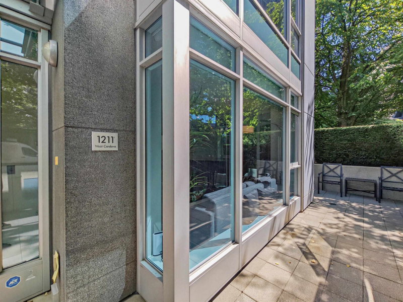 1211 Cordova Street W