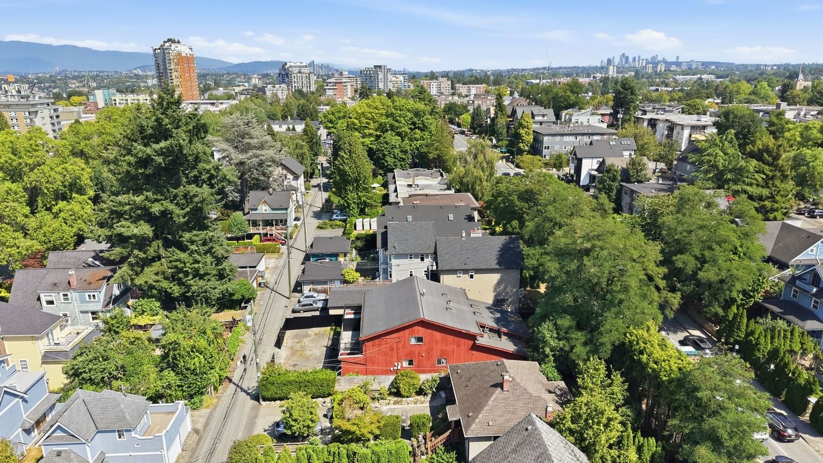 Listing Image 4