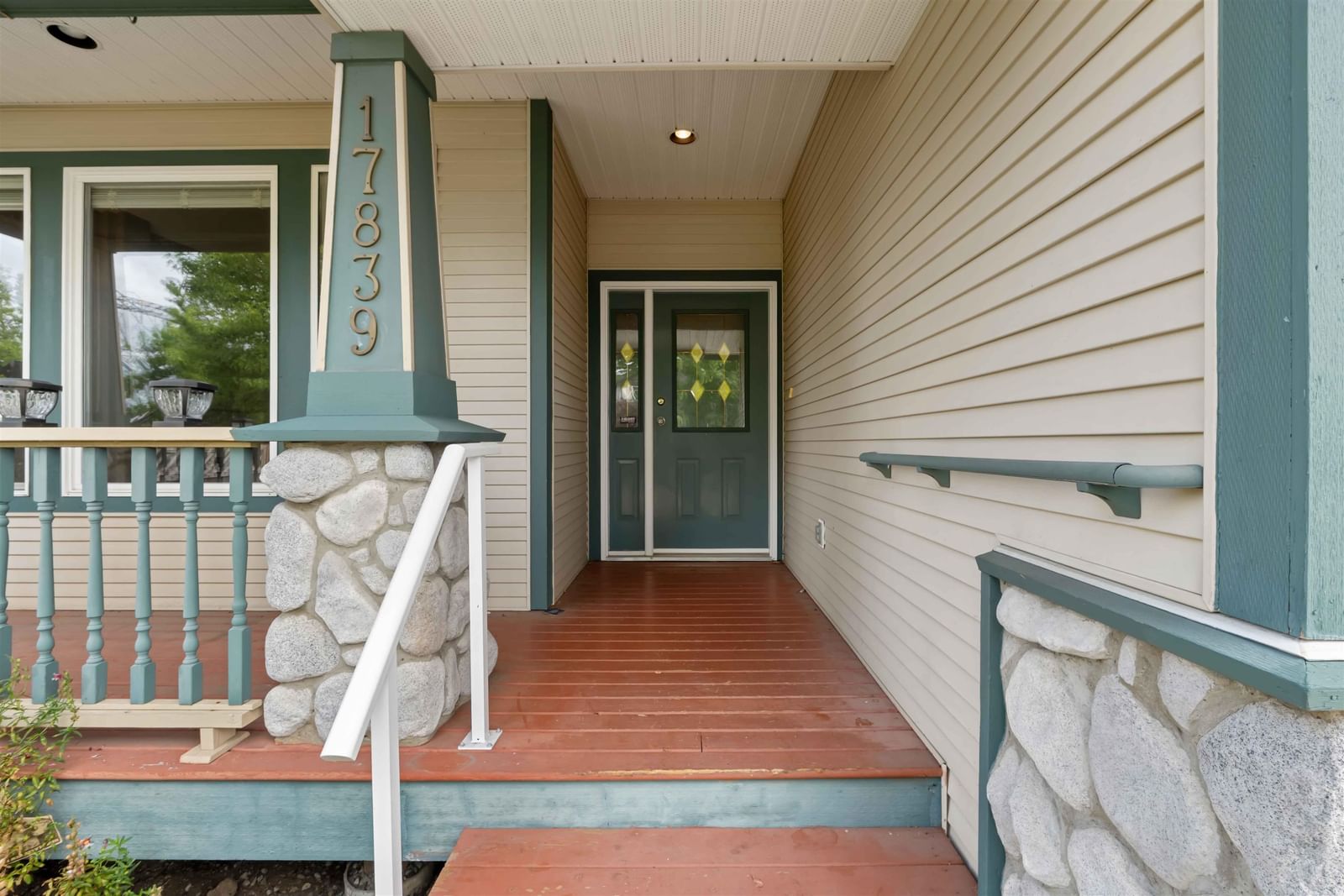 Listing Image 3