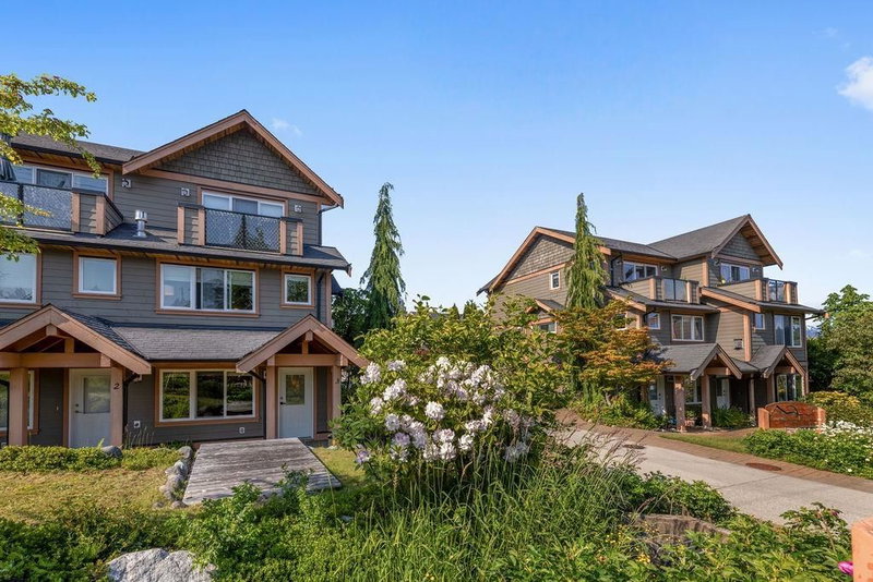 3 - 728 Gibsons Way