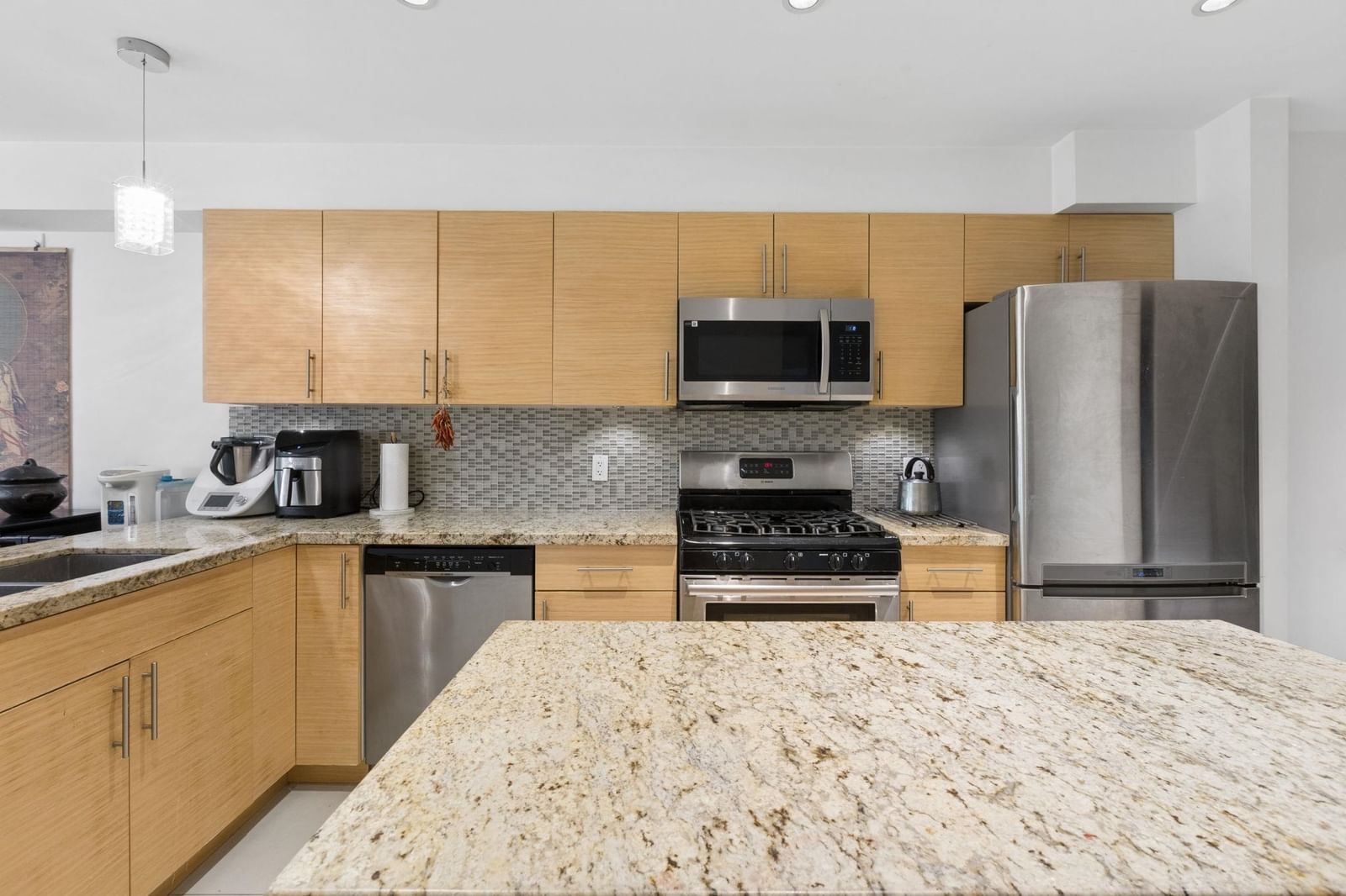 Listing Image 18