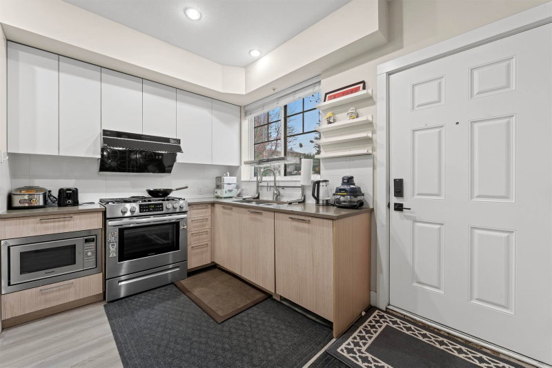 7 - 5132 Canada Way
