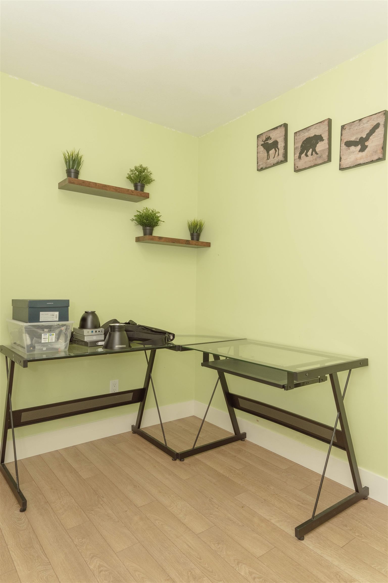 Listing Image 3