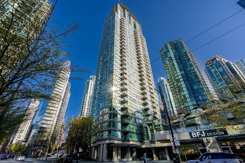 907 - 1328 Pender Street W