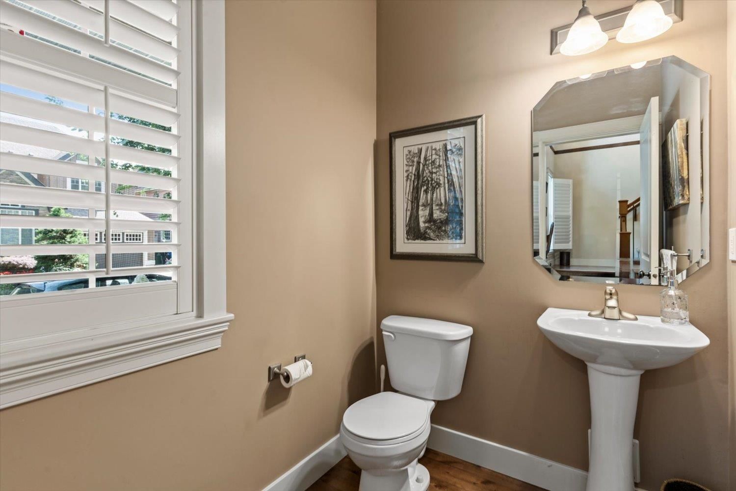 Listing Image 18