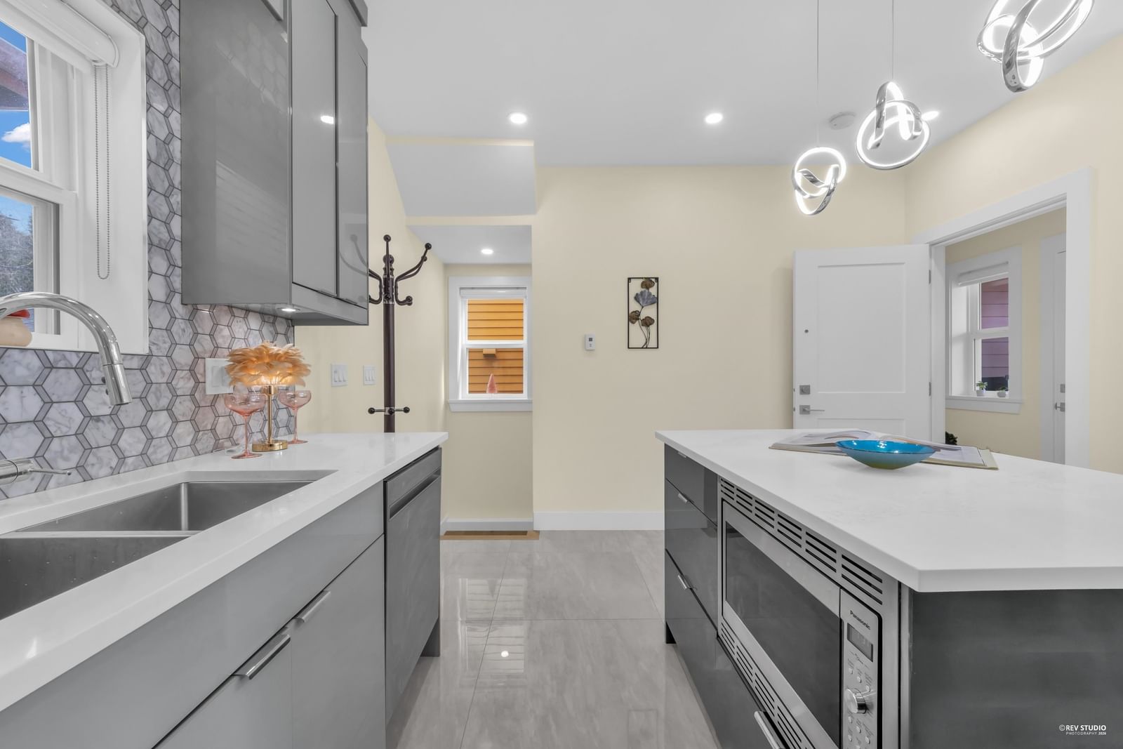Listing Image 19