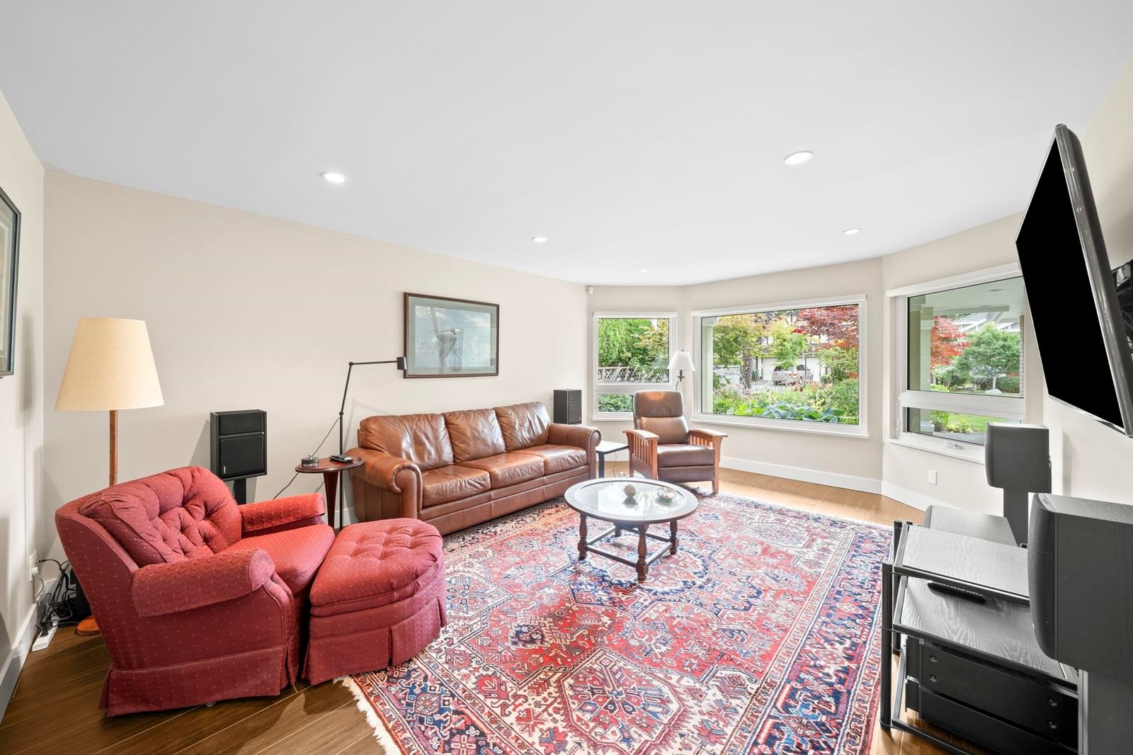 Listing Image 5