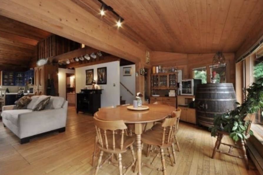 Listing Image 8