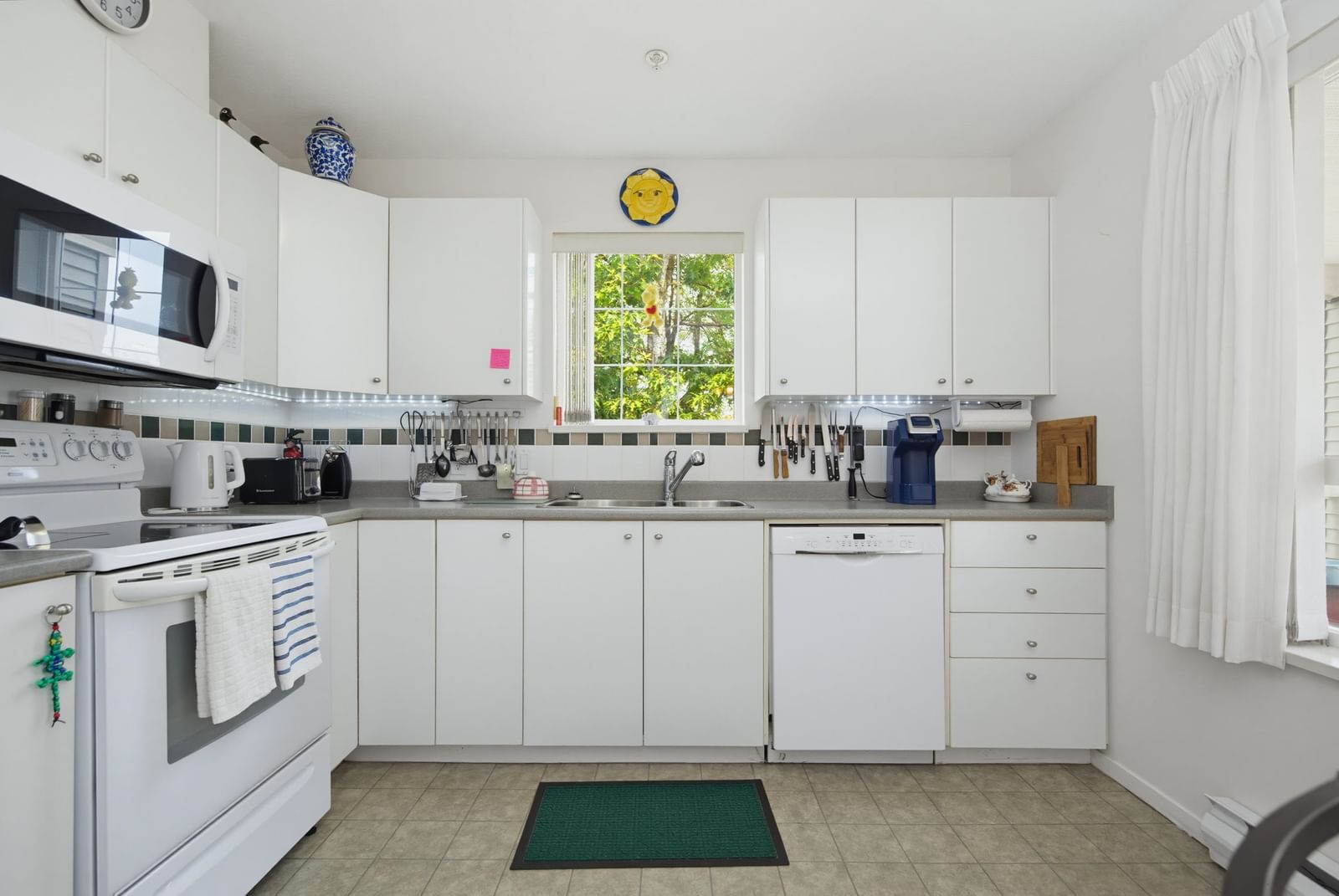 Listing Image 18