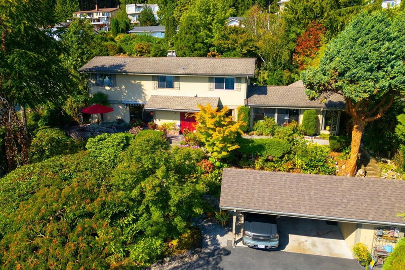 560 Craigmohr Drive