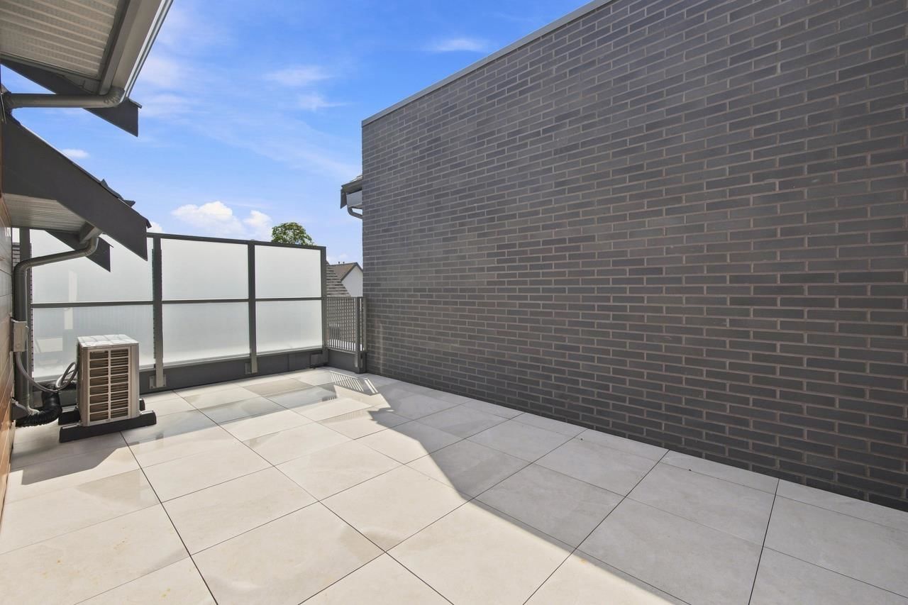 Listing Image 27
