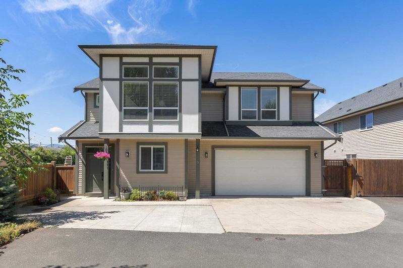 3 - 10166 Williams Road