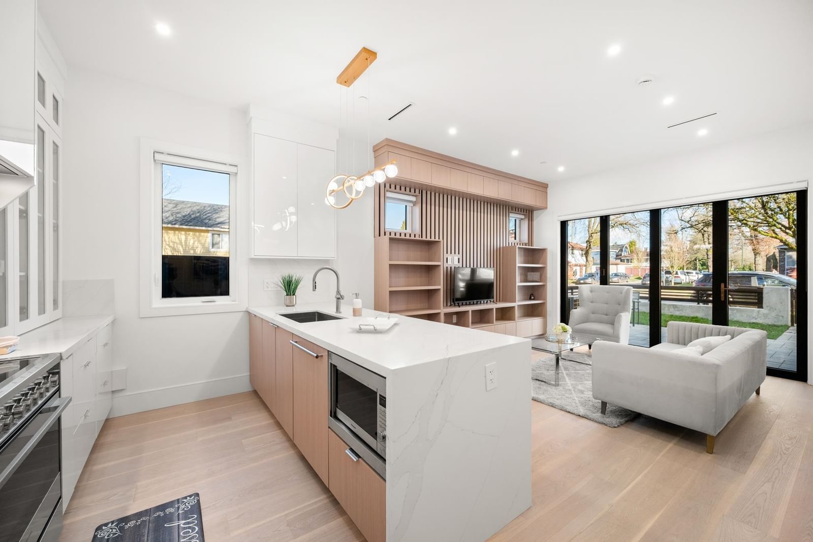 Listing Image 9
