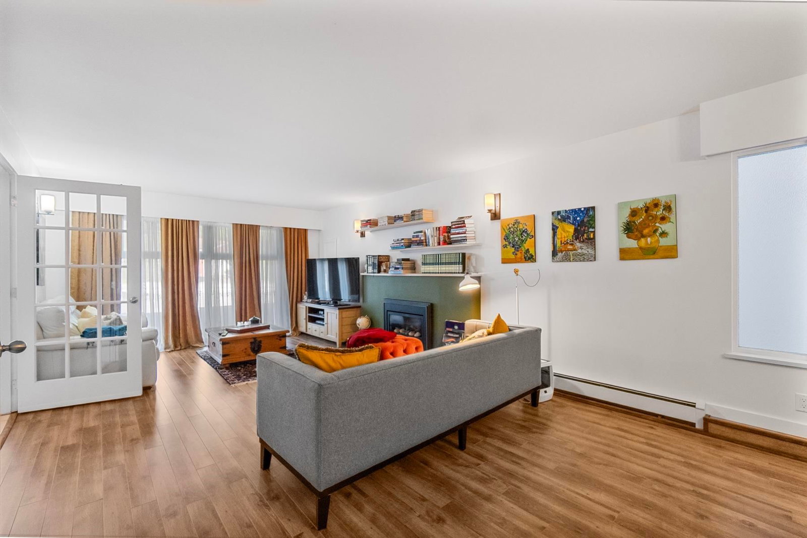 Listing Image 10