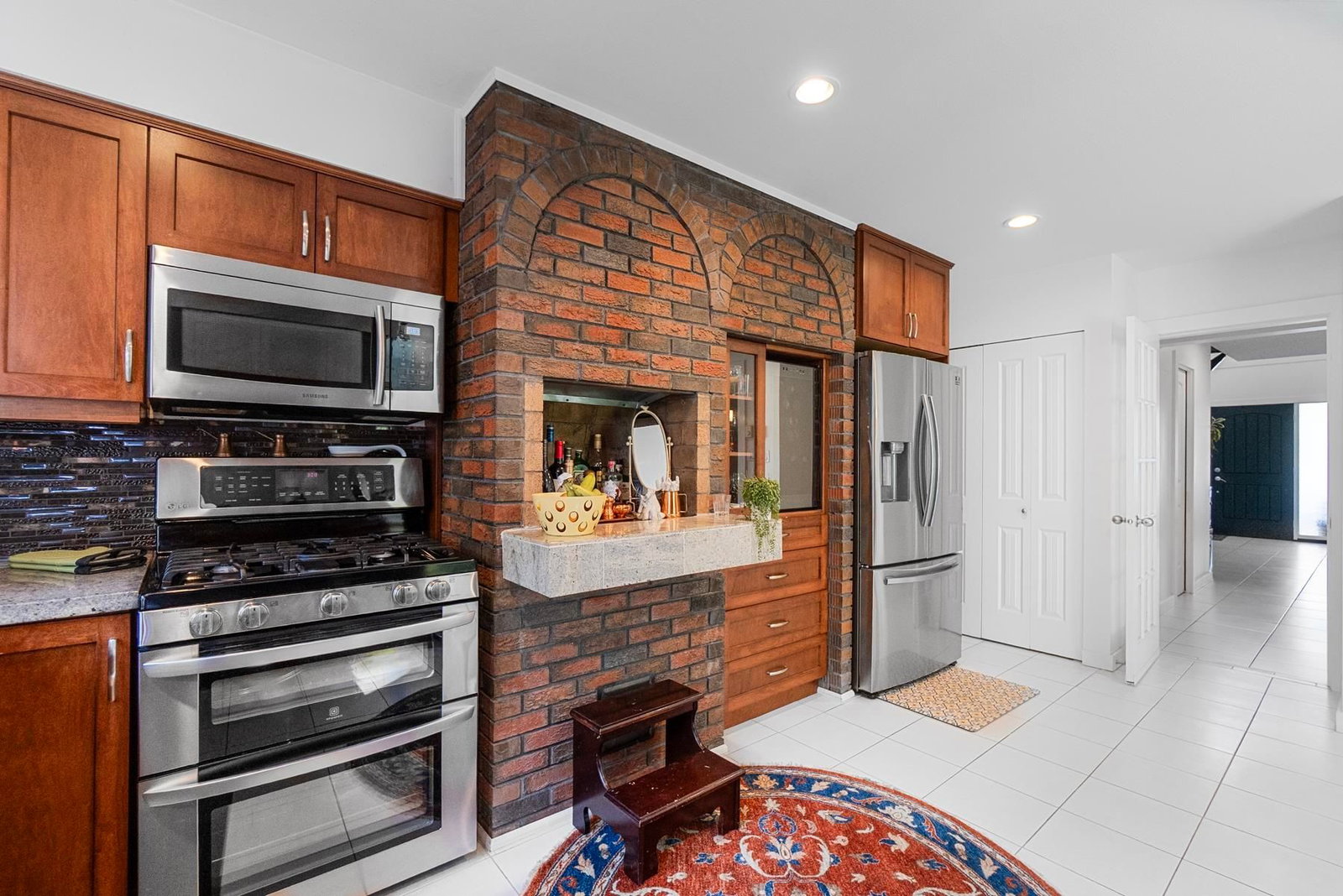Listing Image 19