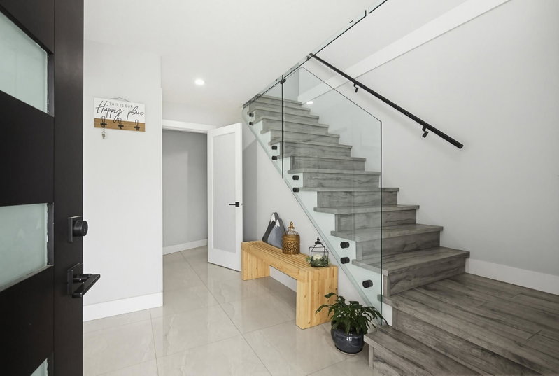 5648 Villa Rosa Place
