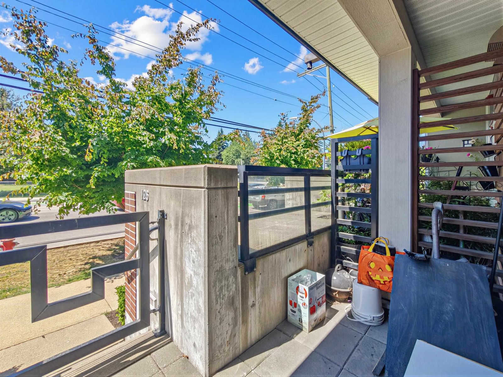 Listing Image 3