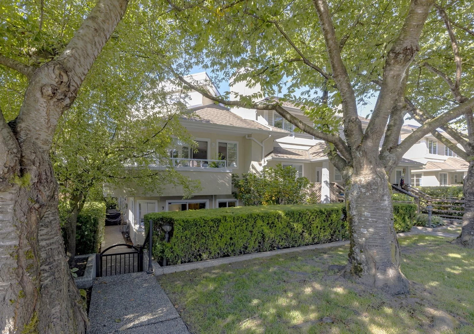 Listing Image 22
