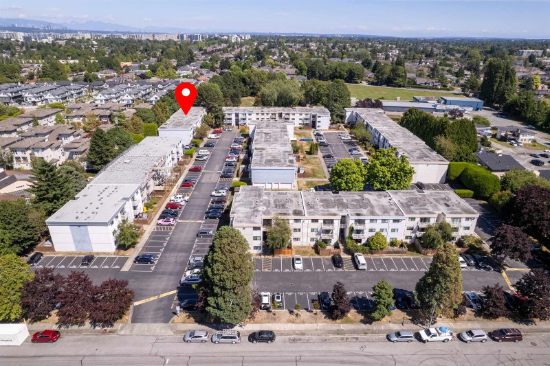 304 - 7200 Lindsay Road