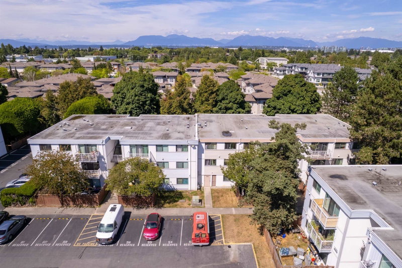 304 - 7200 Lindsay Road