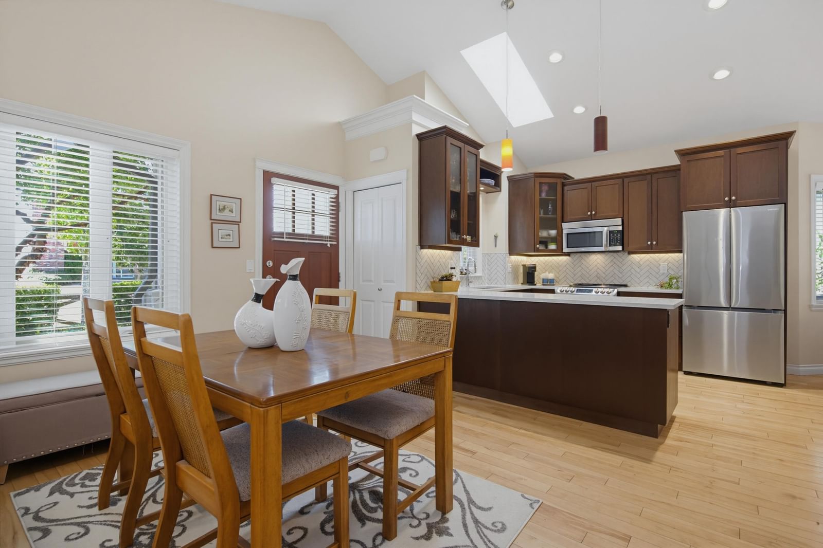 Listing Image 13