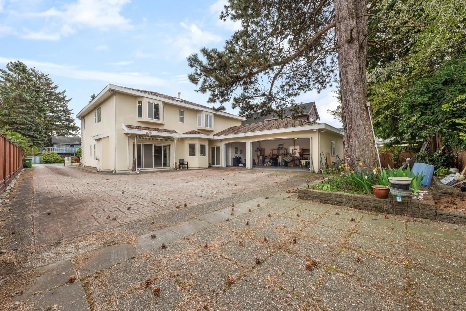 Listing Image 5