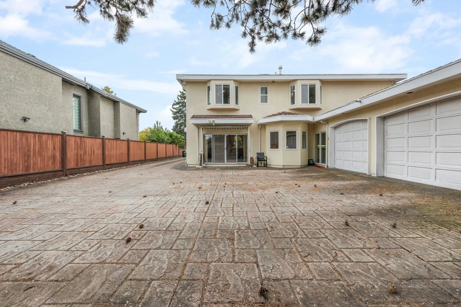 Listing Image 6