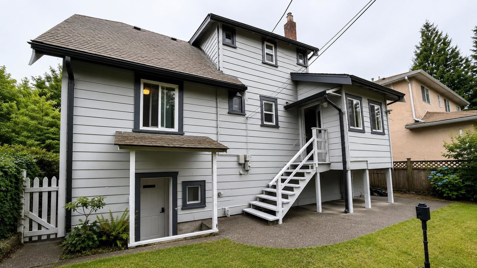 Listing Image 4