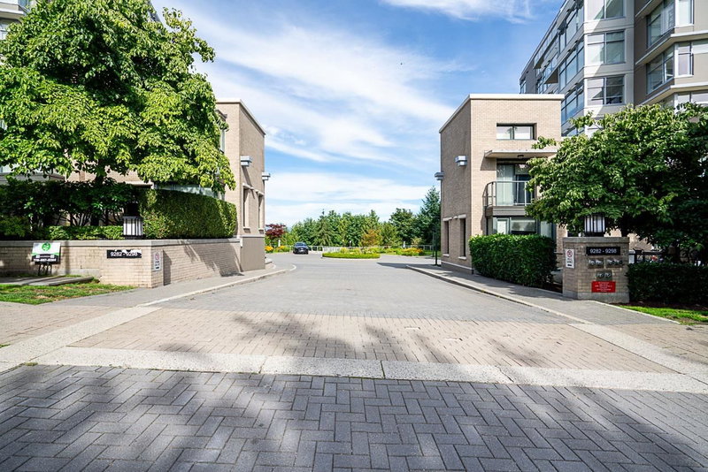 501 - 9298 University Crescent