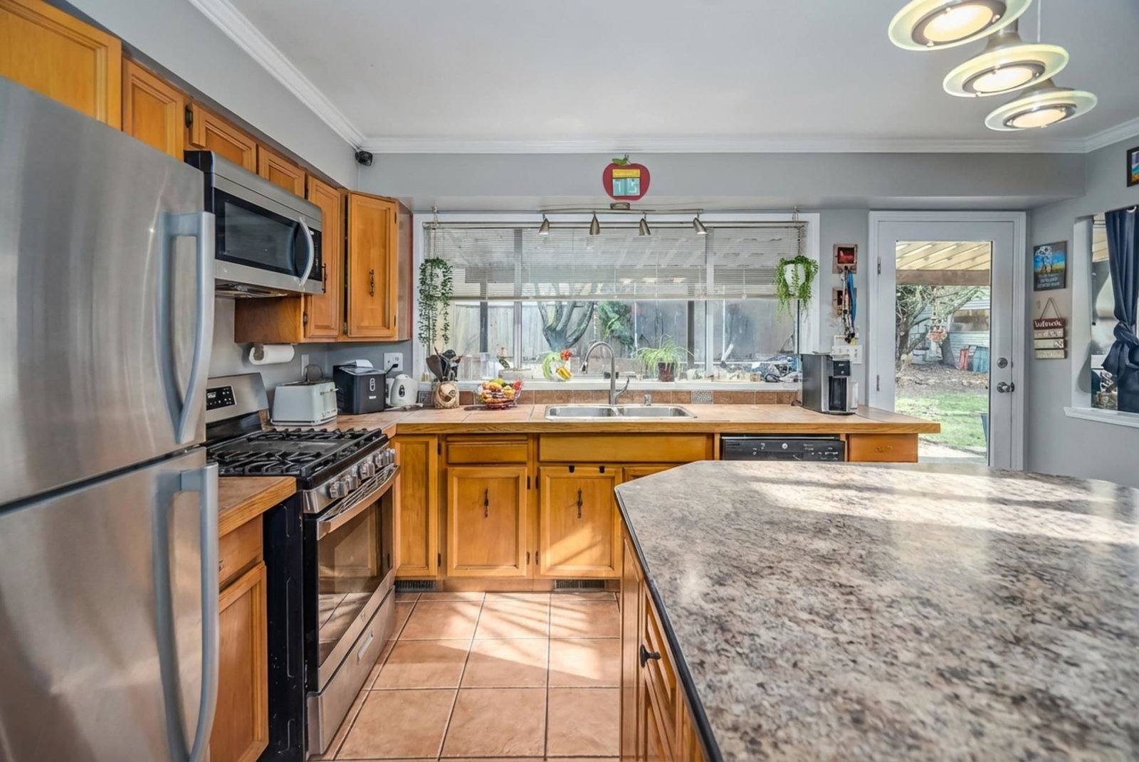 Listing Image 14