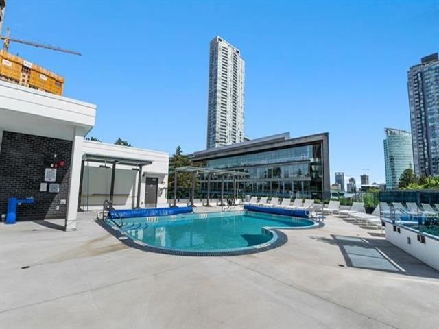6XX - 10448 University Drive