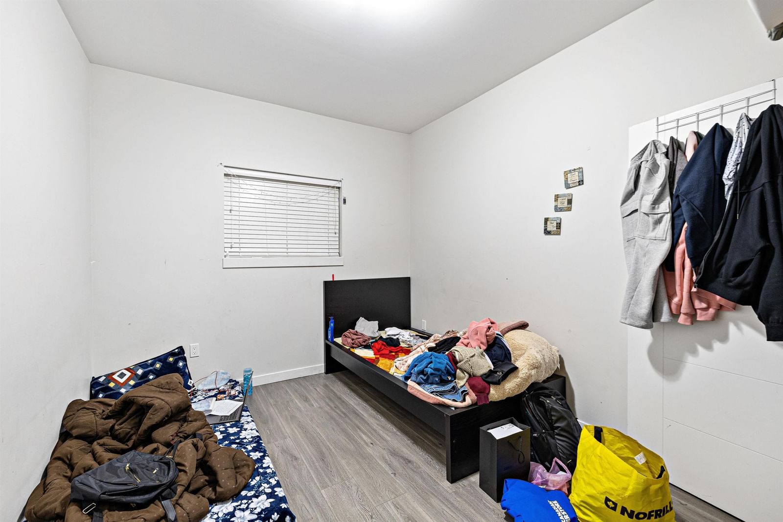 Listing Image 33