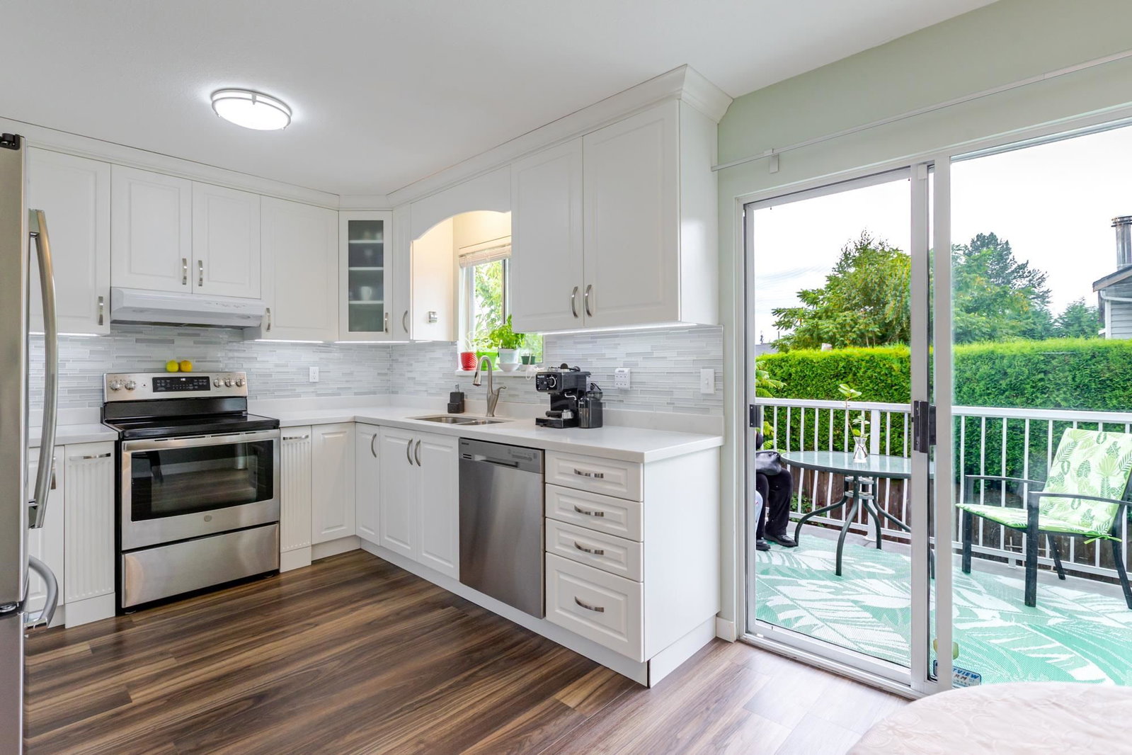 Listing Image 10