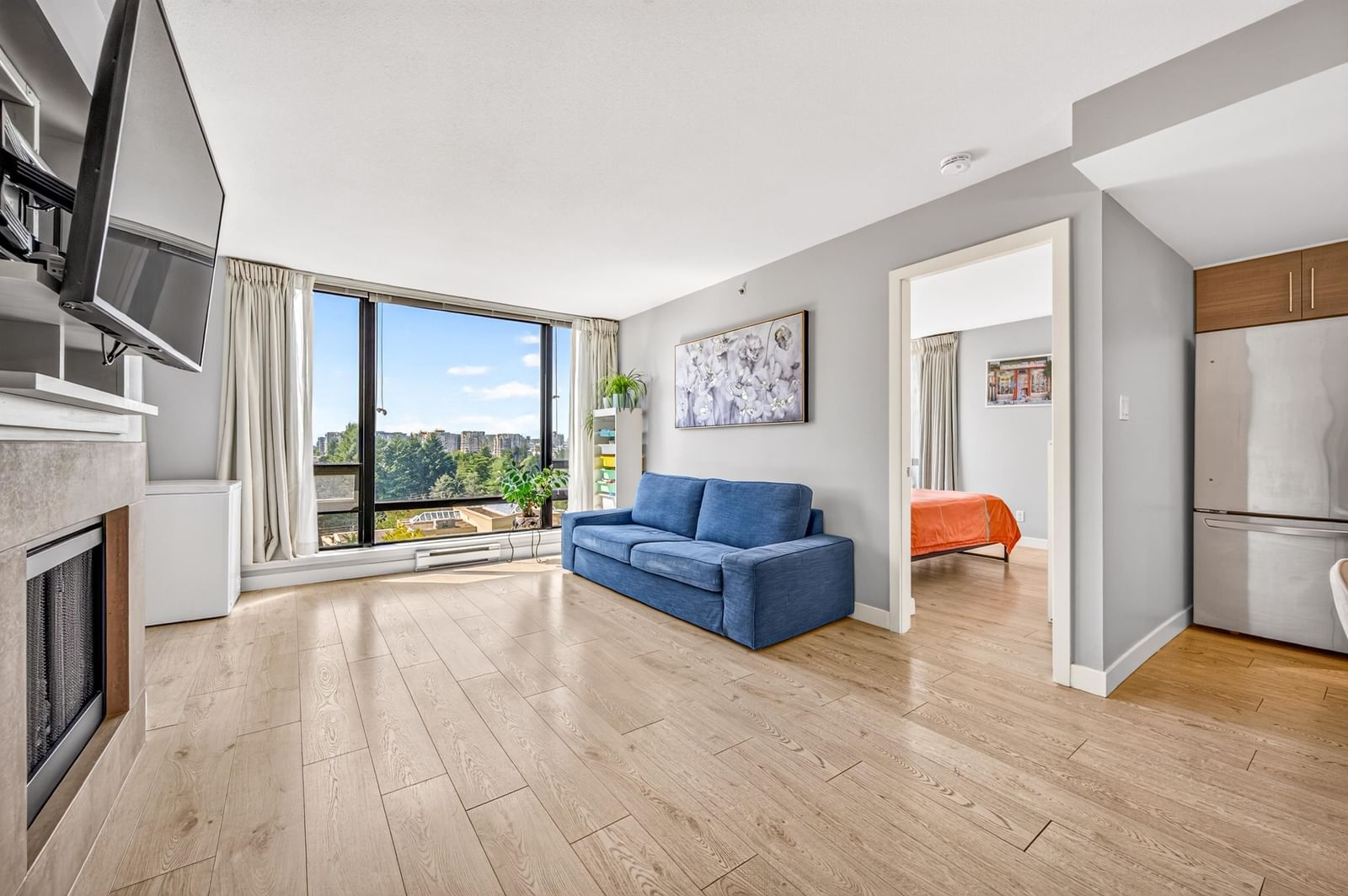 Listing Image 12