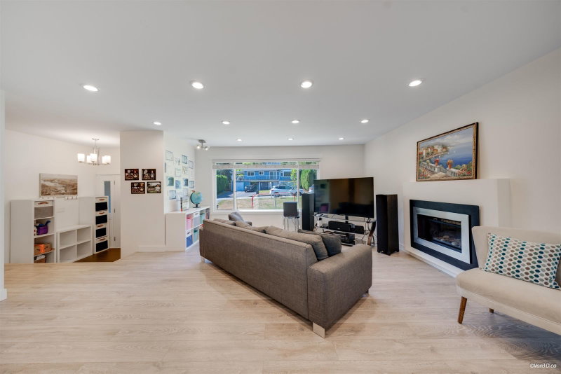 1047 Spar Drive