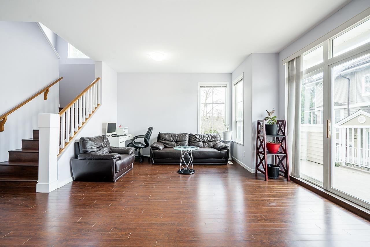Listing Image 17