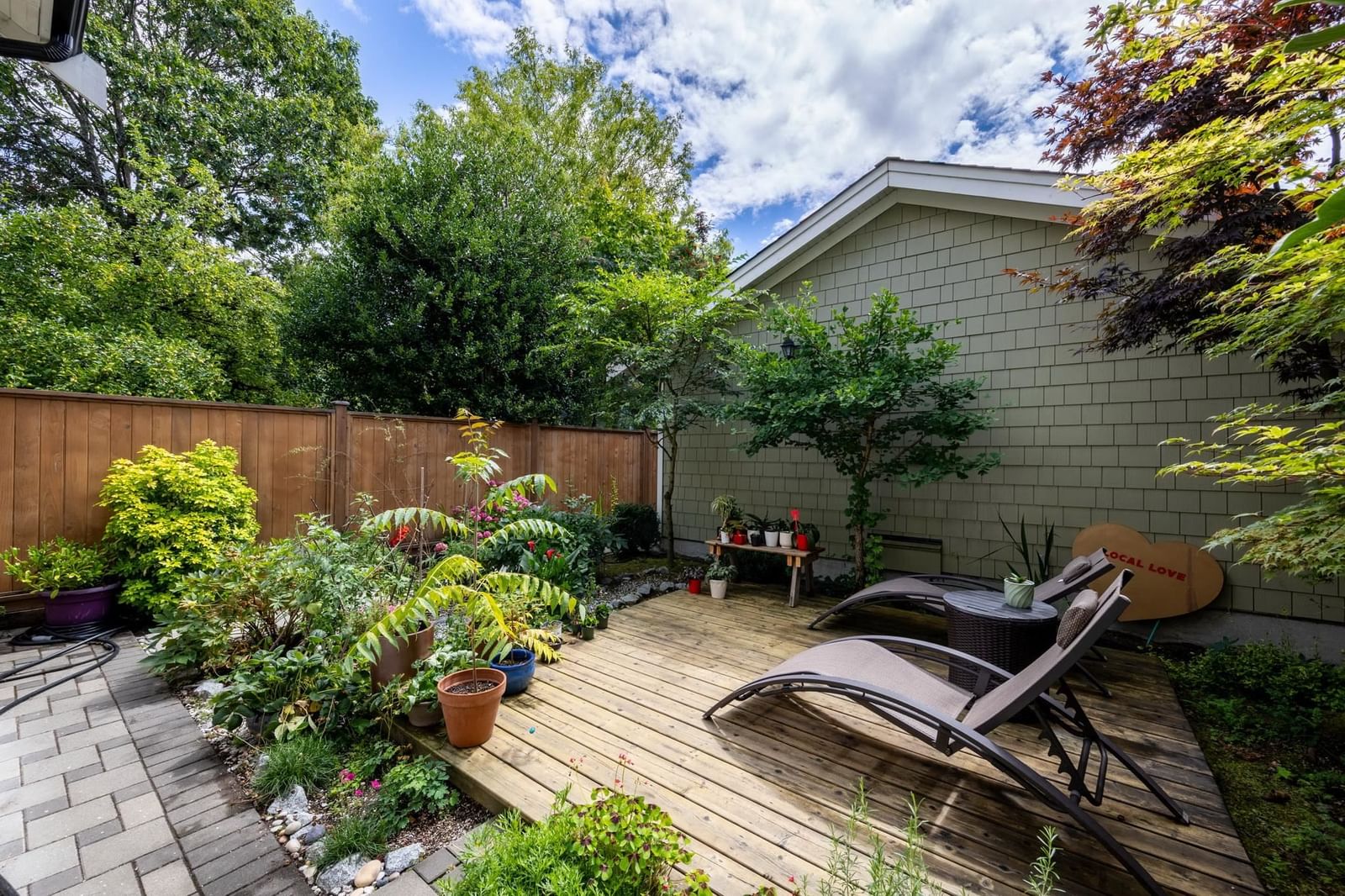 Listing Image 16