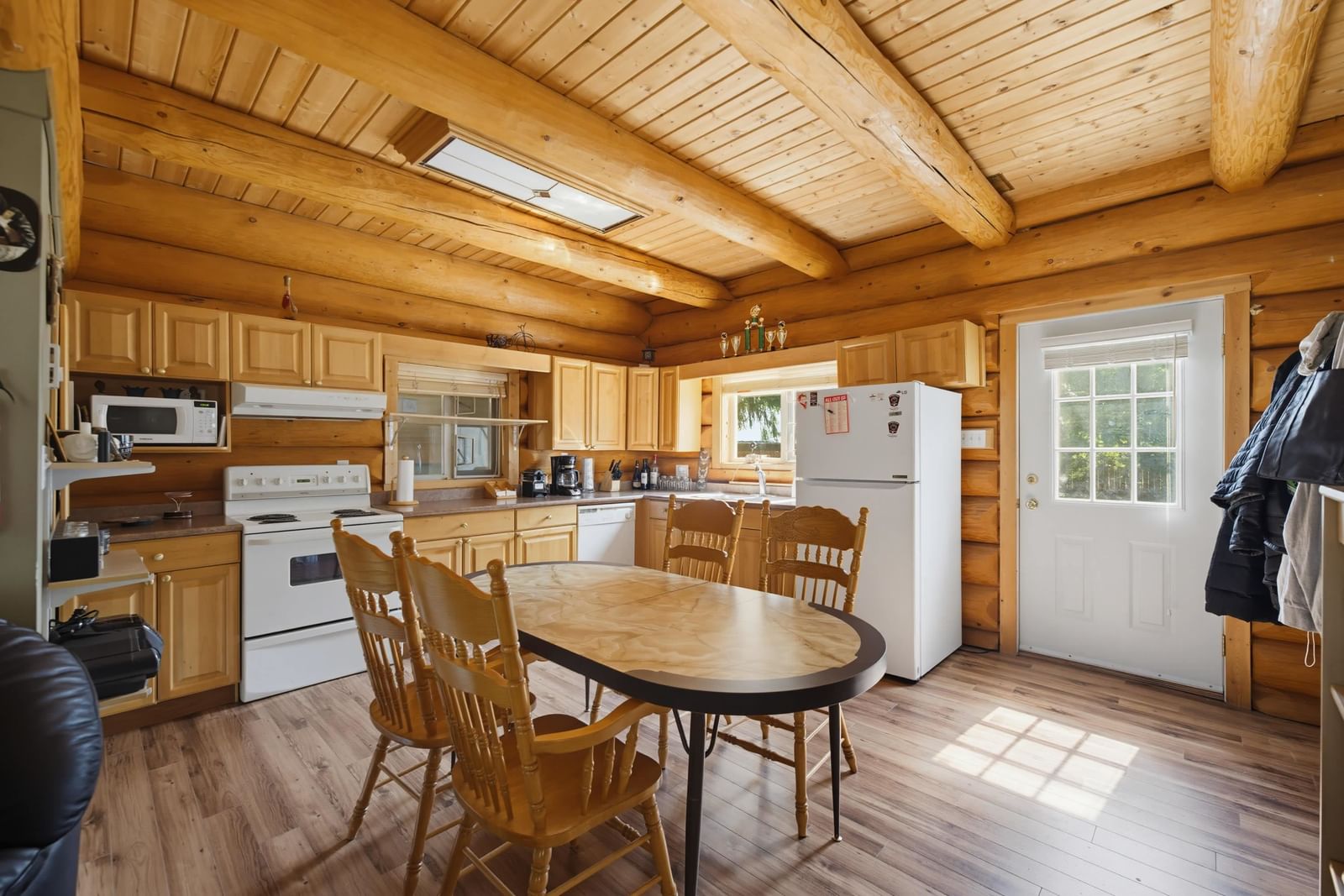 Listing Image 9