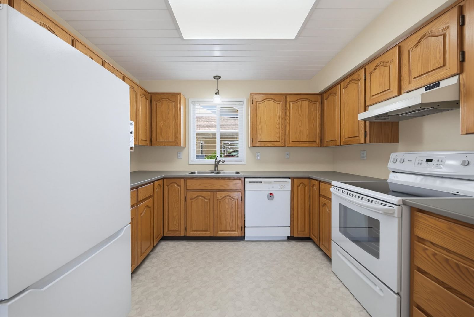 Listing Image 17
