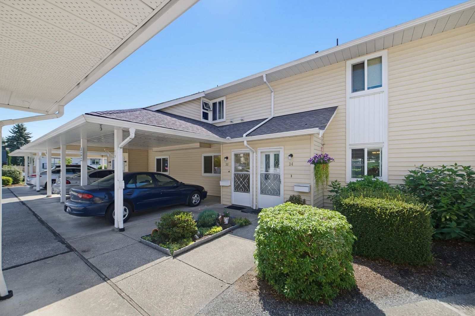 Listing Image 5
