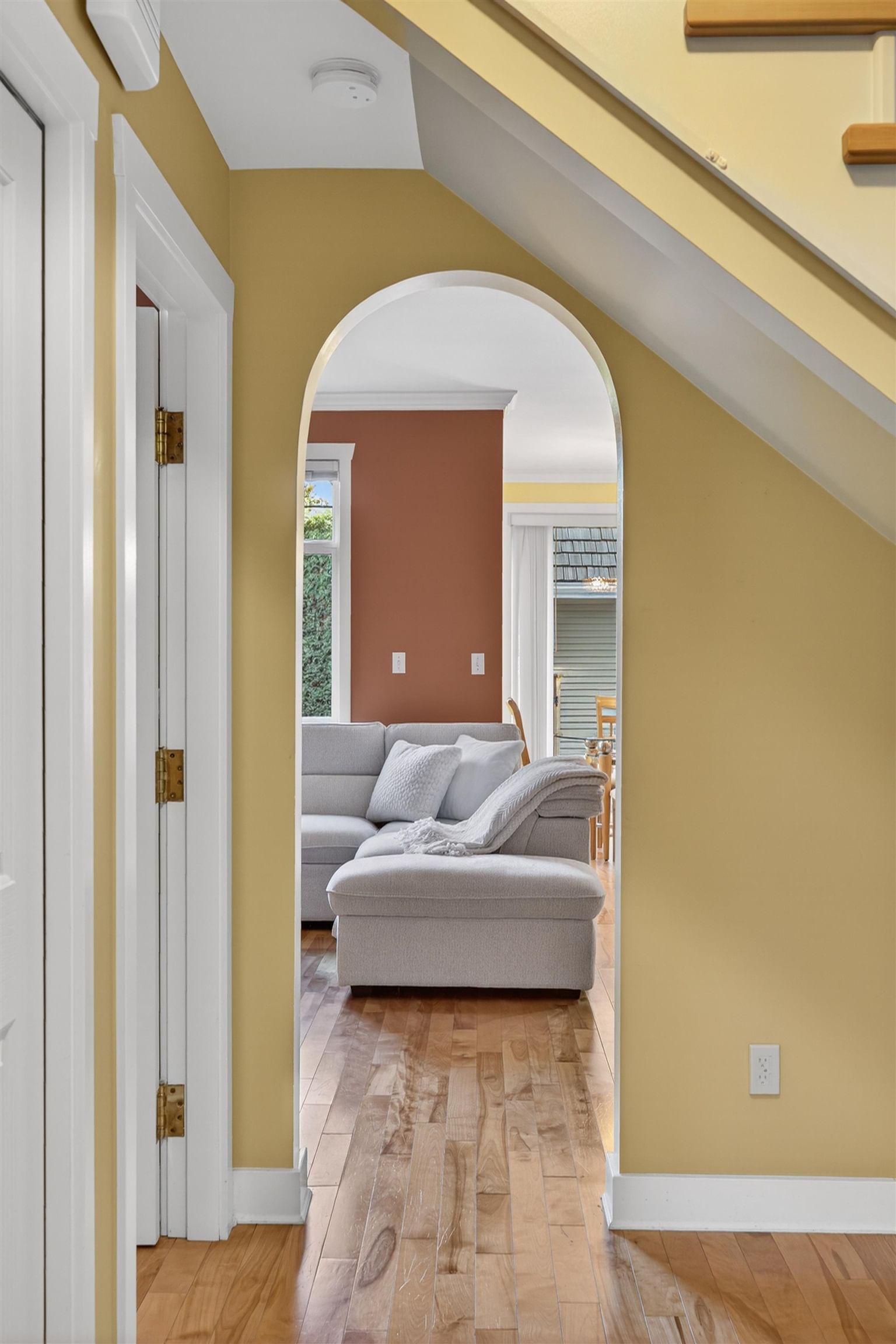 Listing Image 11