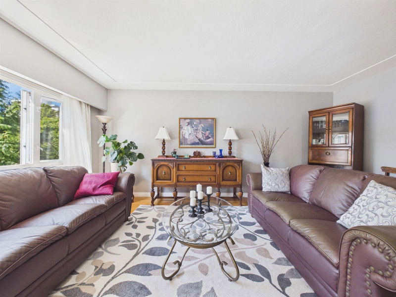 10 - 2296 39th Avenue W