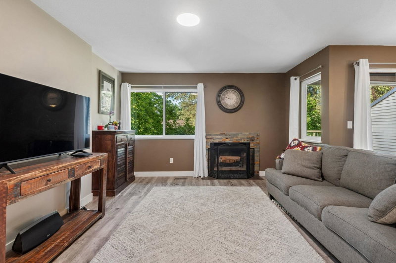 110 - 1210 Falcon Drive